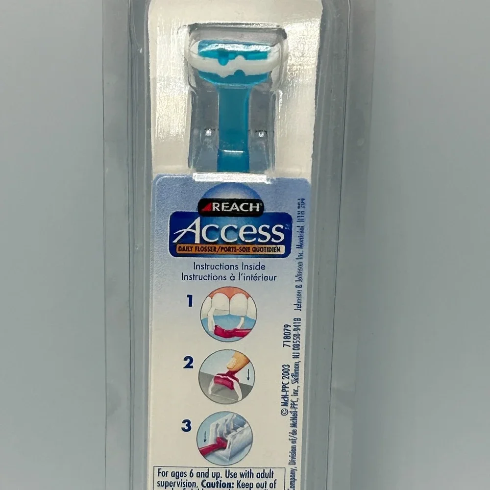 Reach Access Daily Flosser Starter Kit 4 Disposable Snap-on heads Vintage Teeth